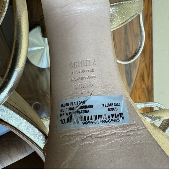 Schutz Kelsie Platform Sandal in Metallic Platina - Picture 15 of 16